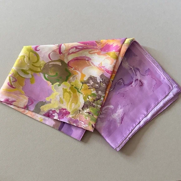 Lavender Floral Scarf A1590 - Picture 5 of 5